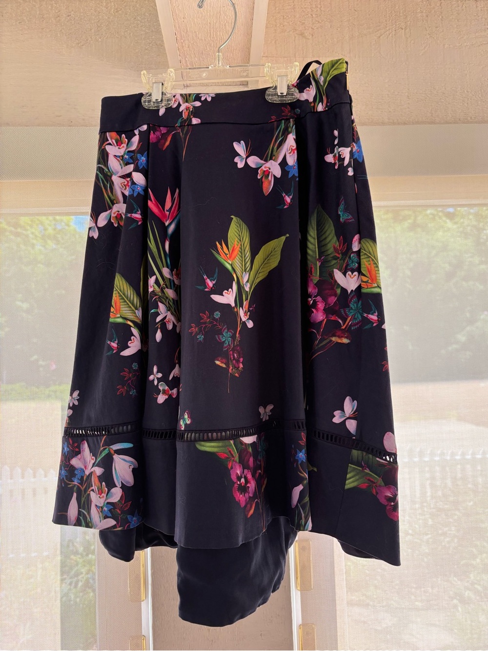 Ted Baker flowered women’s skirt, UK 2 (26” waist)